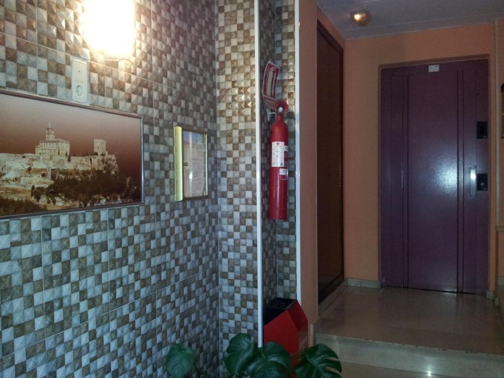 Hostal Rio De Oro Алькала-ла-Реаль Экстерьер фото