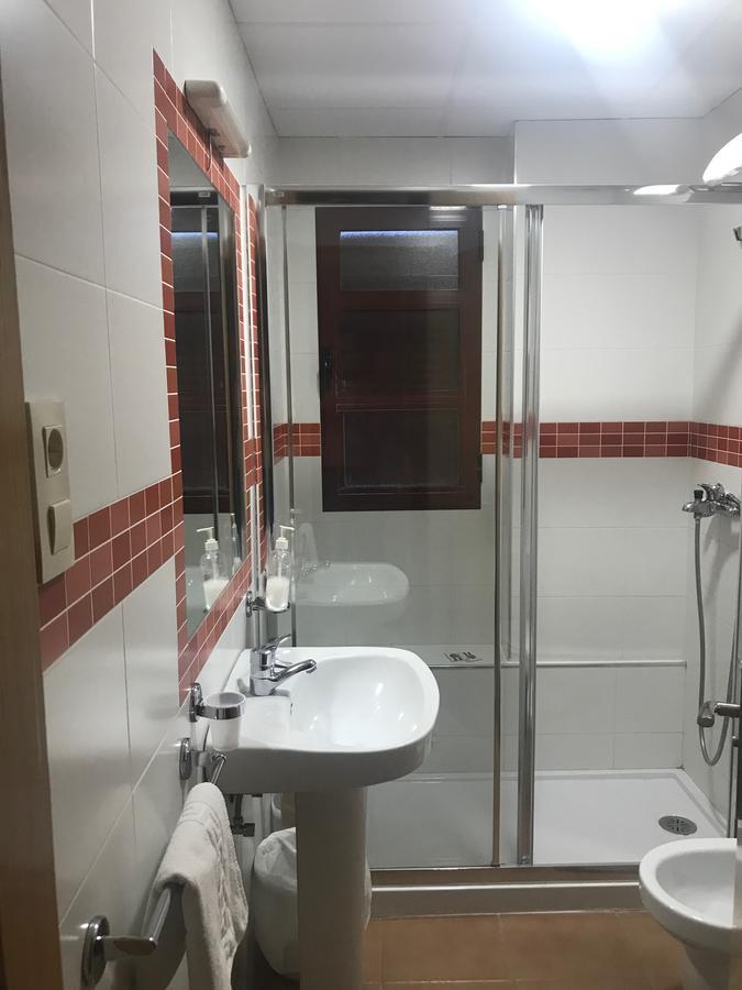Hostal Rio De Oro Алькала-ла-Реаль Экстерьер фото